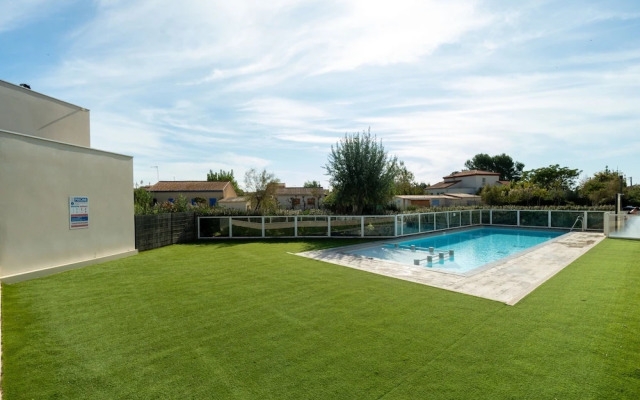 Villa in Valras-plage Near Sandy Beach