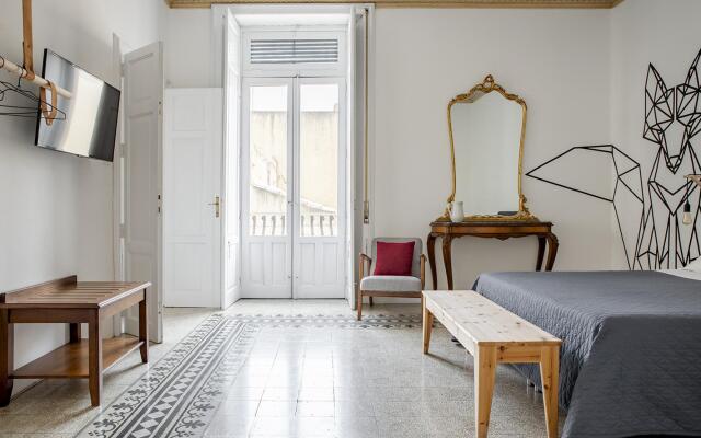 Cavour Apartment With Balcony by Wonderful Italy