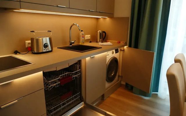 Meyn's Apartments & Hotel