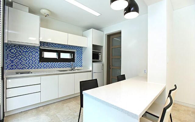 Gapyeong baeknak Flat House
