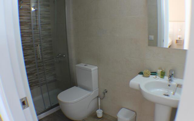 Rescator Resort 330 in Roses