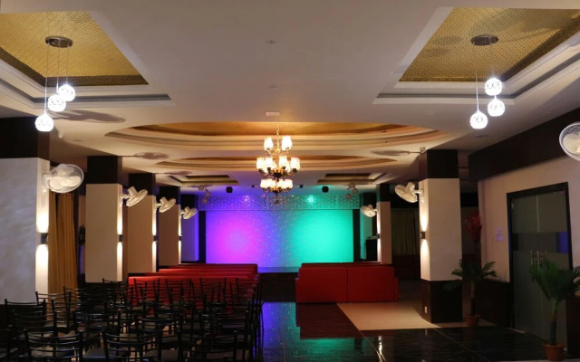 Hotel Shree Palace & Restaurant