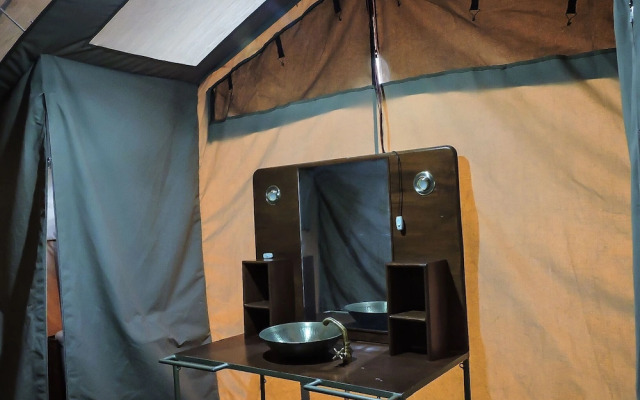 Serengeti Savannah Camps
