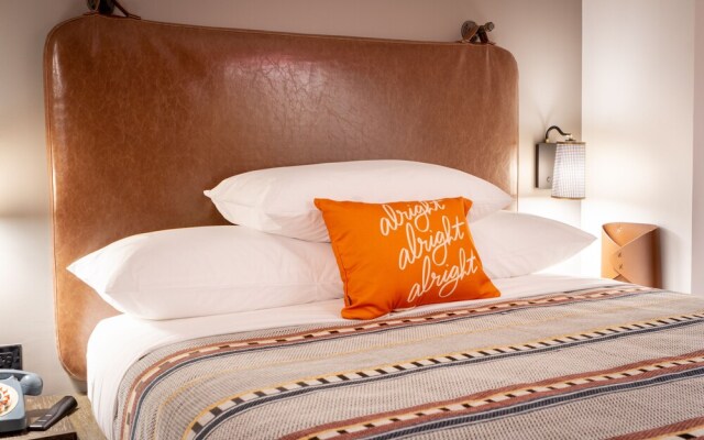 Moxy Austin - University