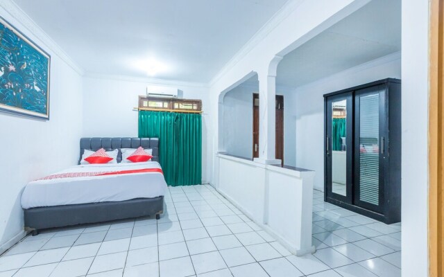 OYO 1424 Guntary Residence