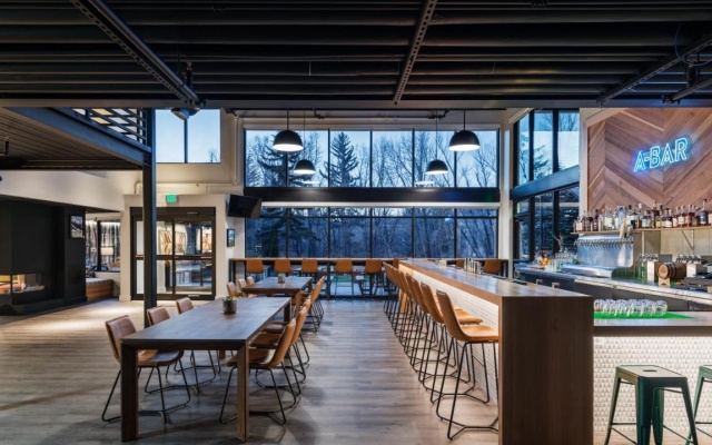 The Block Hotel & Commons