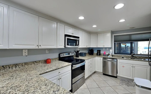 Shipwatch Surf & Yacht by Southern Vacation Rentals