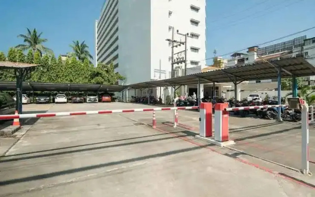 Patong Beach Gardens - Pool, Fast Wifi, Smart TVs