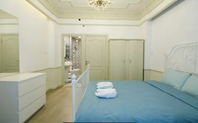 Stylish Triplex House Balat