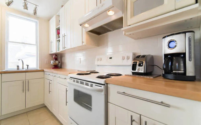 LM Stays - Nelson Street Apartment