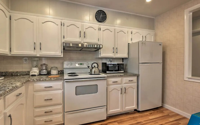 Tobyhanna Home: Private Deck, Hot Tub & Game Room!