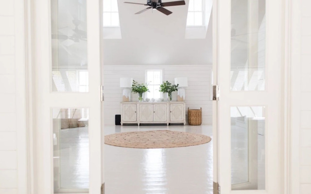 Conch Shell Harbour Island 5 Bedroom Home