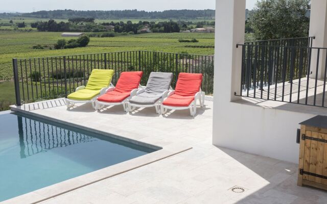 Modern Villa in Azille with Private Pool and Jacuzzi