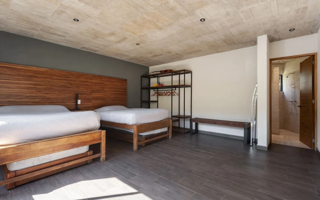 Casa con amplia terraza y jacuzzi