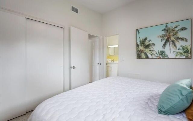 The Palm Leaf 3 Bedroom Home by RedAwning