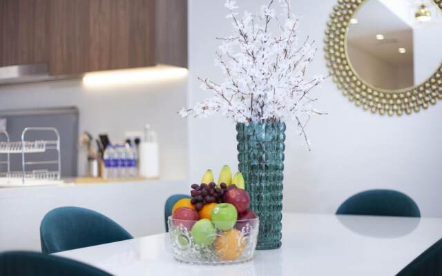 Signature 2BR in Port de La Mer