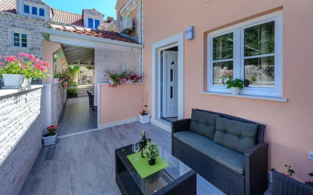 Cavtat Cozy Retreat Close to Beach