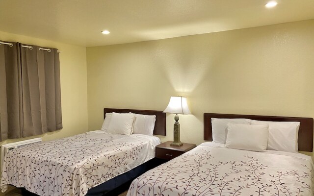 Whistling Pines - Daily & Extended Stay, Elizabeth City