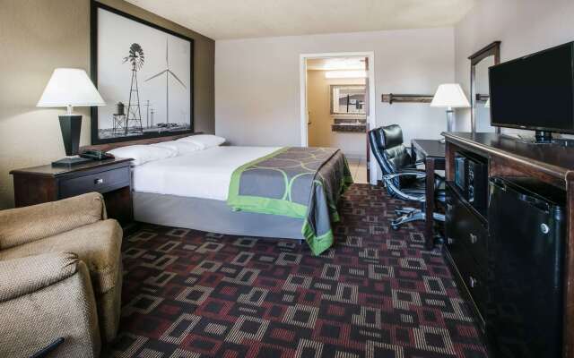 Super 8 by Wyndham Oklahoma Airport Fairgrounds West