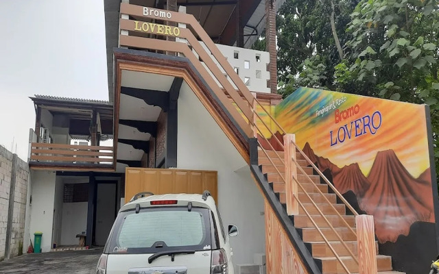 Penginapan Bromo Lovero