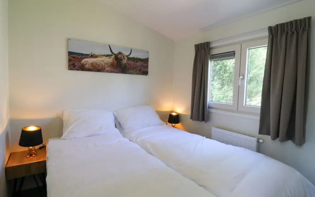 Stylish Bungalow in Hoenderloo for 6