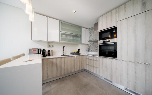 Apartment by Ideal Homes | Overlooking Arade River | Pool | Gym