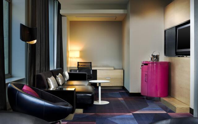 W Minneapolis - The Foshay