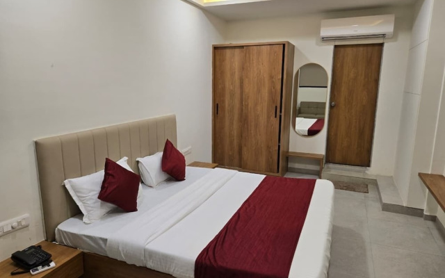 Gajraj Hotel
