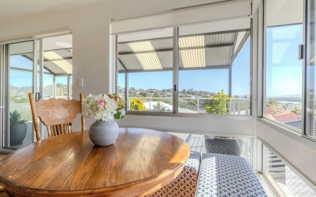 Seaview Heights by the BnB Collection