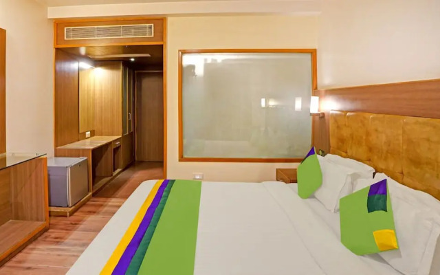 FabHotel Royal CM Bani Park