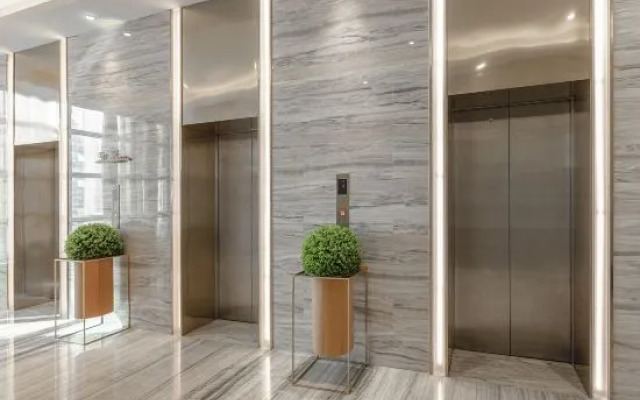 Ji Hotel (Shanghai Shangcheng Road Metro Station)