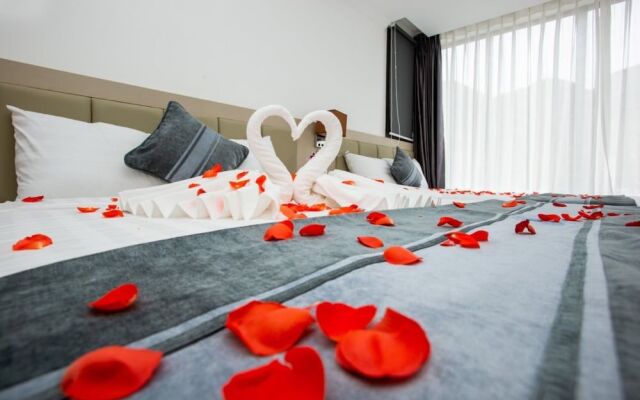 Blue Ocean Hotel  Apartment