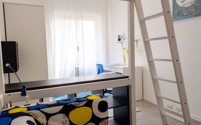 Kamchu Apartments Room Piazza Bologna 1