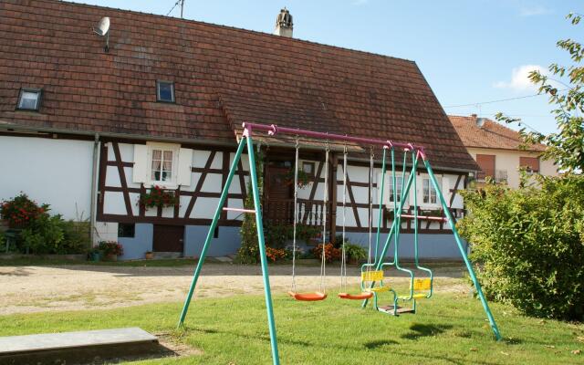 Cozy Holiday Home in Schleithal with Garden