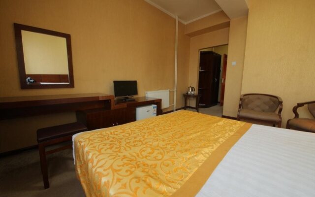 New World Hotel