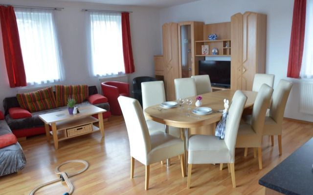 Lipno Riviéra - Myši v botě