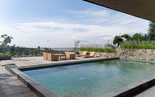 Greenhill Mountain City View 8BR Villa Heated Pool