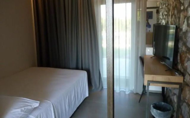 Comfort Suites and Rooms