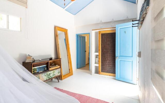 Isla Rosa Boutique by NOMAD GURU
