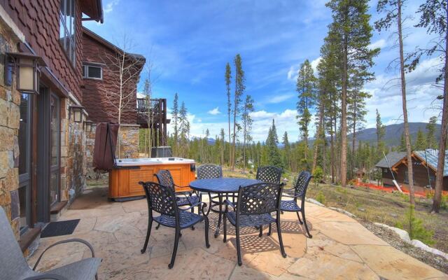 Highlands Hideaway - Private Home by RedAwning