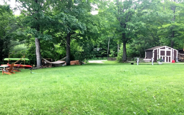 TO Stays - Waterfront Lake House Retreat