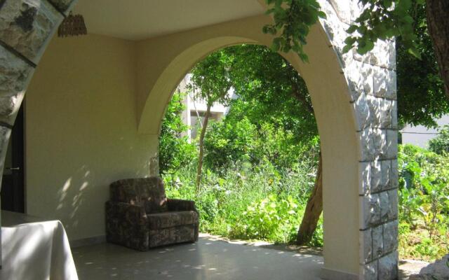 Apartments And Rooms Artemida