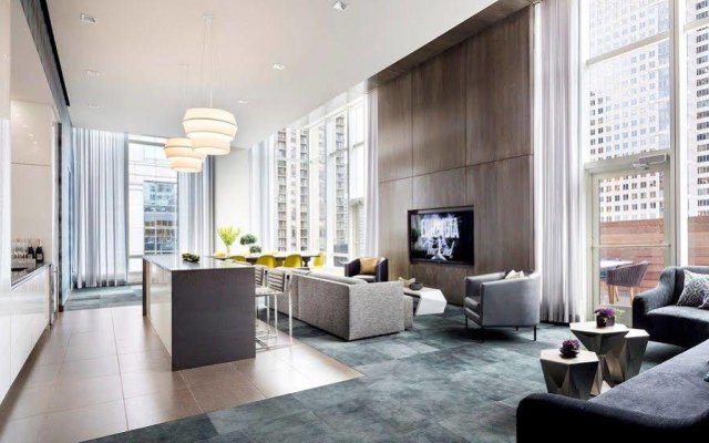 Global Luxury Suites in Downtown Chicago