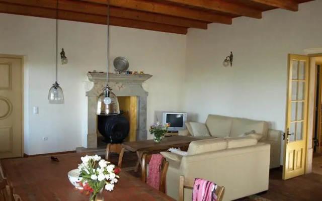 Quinta Amarela