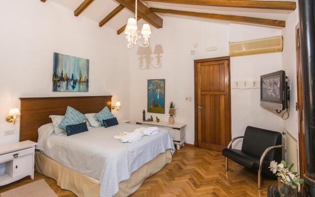 Summit Posada Boutique