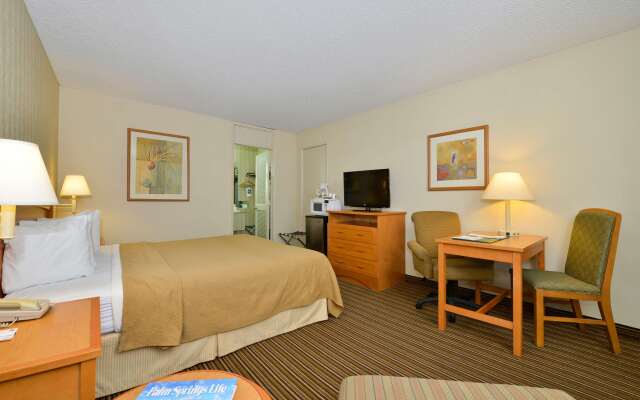 Travelodge by Wyndham Palm Springs