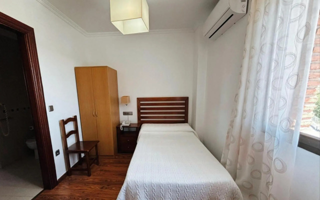 Hotel Restaurante Dama de Baza