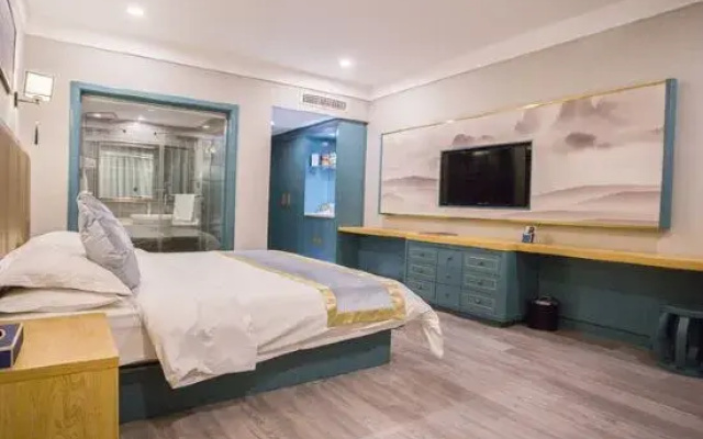 Great Wall Holiday Hotel