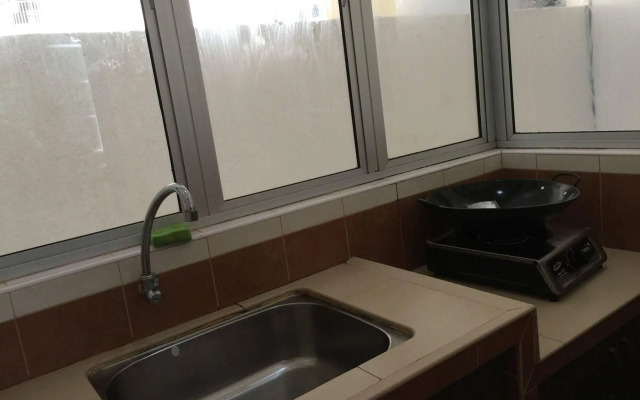 Cameron Pasar Malam Apartment at Crown Imperial Court