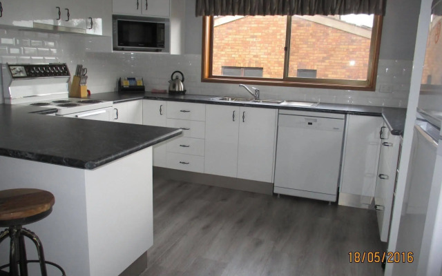 Harbour Lights Holiday Units